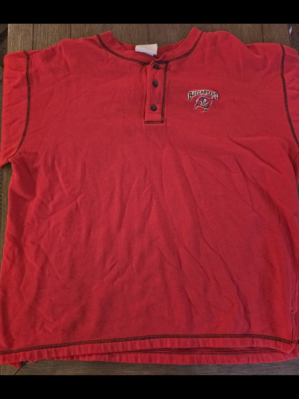 NFL Tampa Bay Buccaneers Red Sweatshirt Size Large